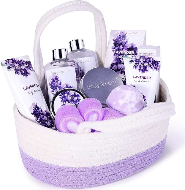 BODY & EARTH Lavender Bath Gift Set 11 Pieces product photograph